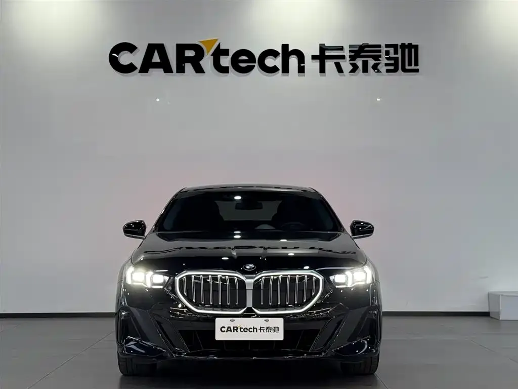 BMW 5 Series — фото 2