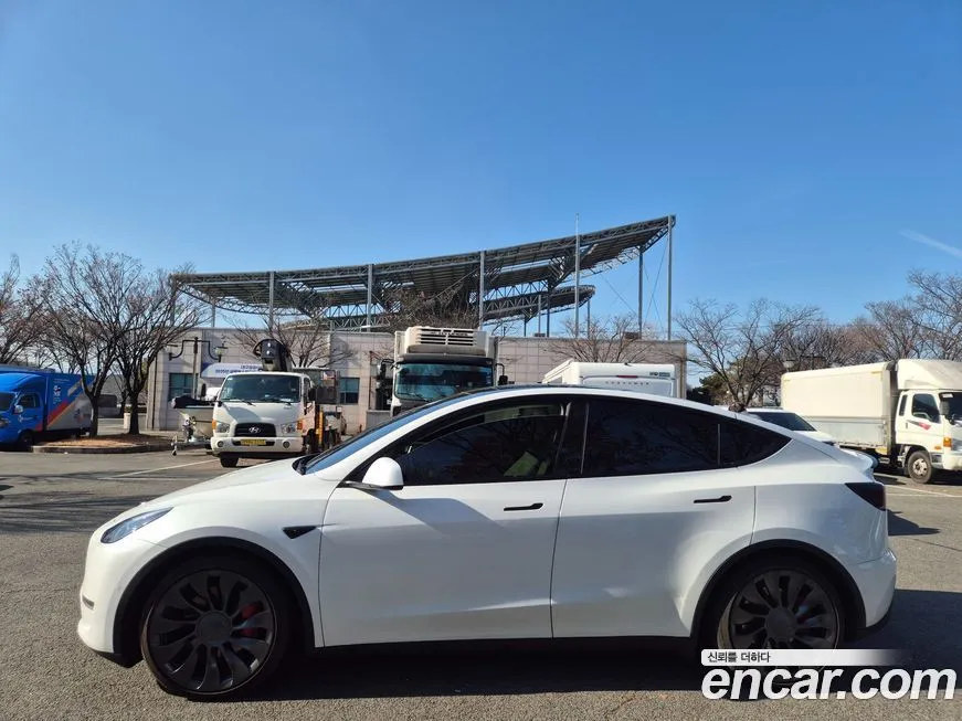 Tesla Model Y 2022 из KR, фото 4