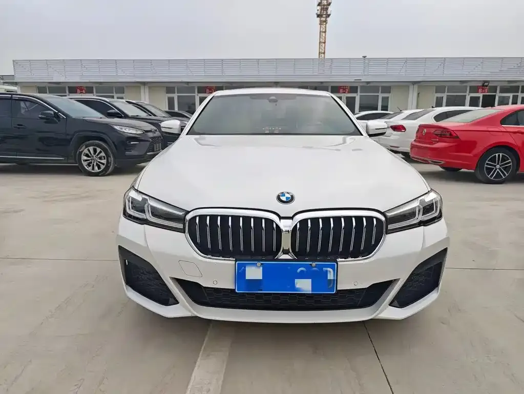 BMW 5 Series — фото 2