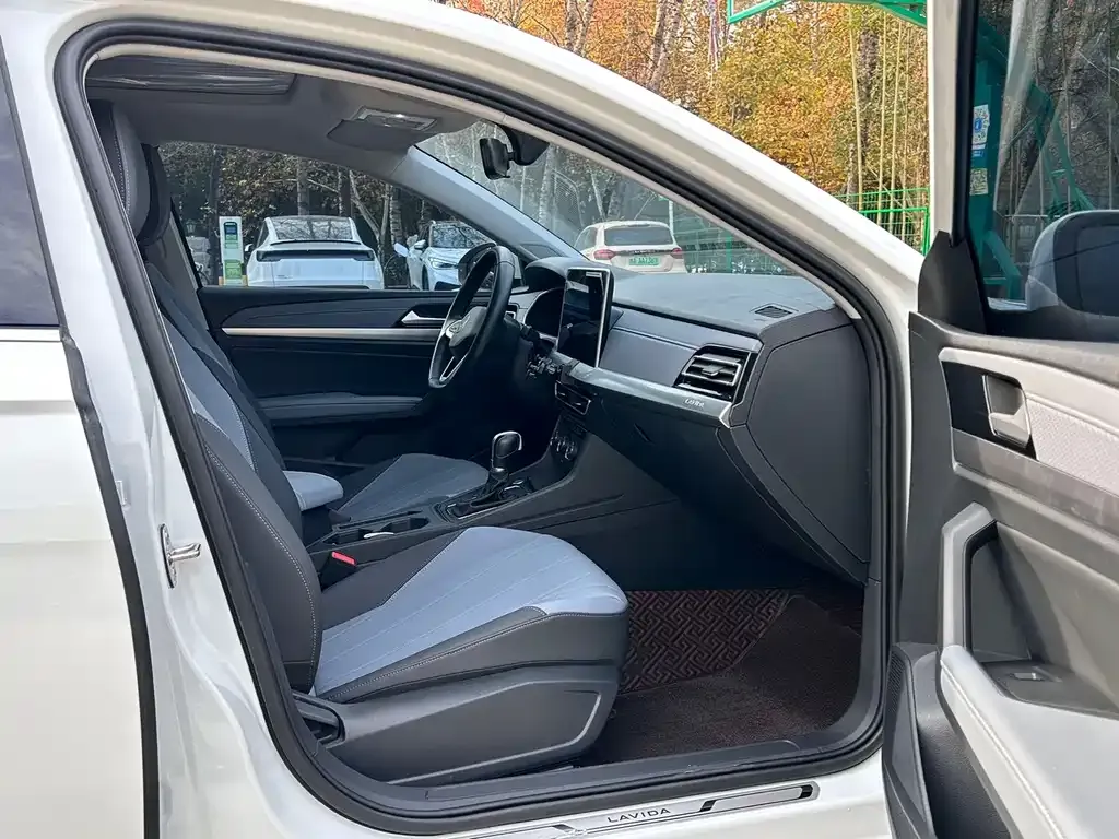 Volkswagen Lavida 2022 из CN, фото 5