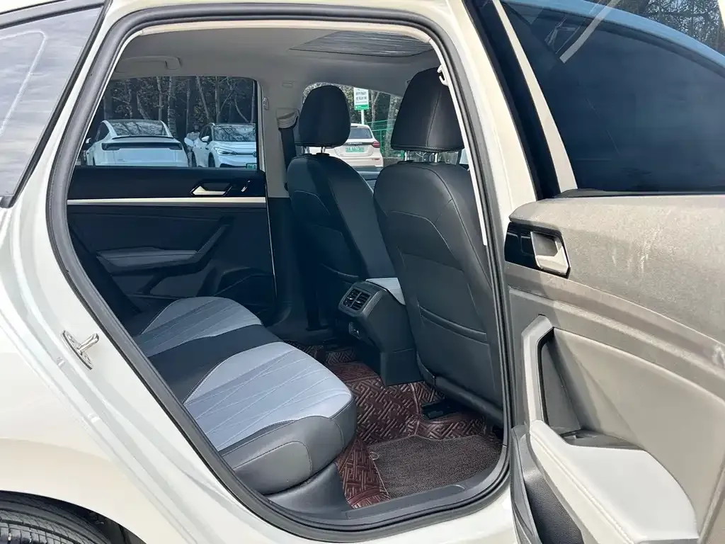 Volkswagen Lavida 2022 из CN, фото 6