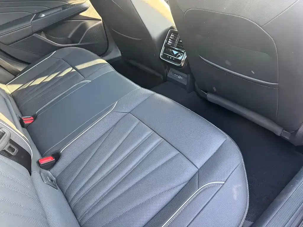 Volkswagen Passat — фото 8