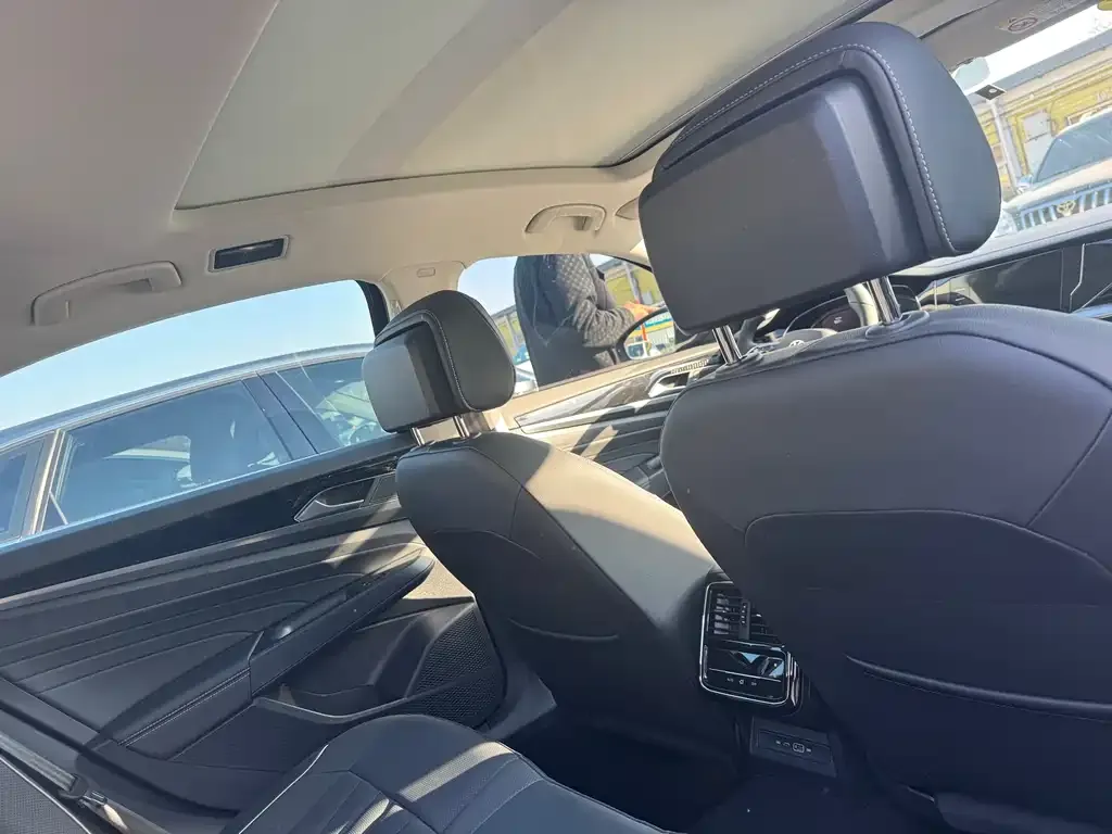 Volkswagen Passat — фото 9