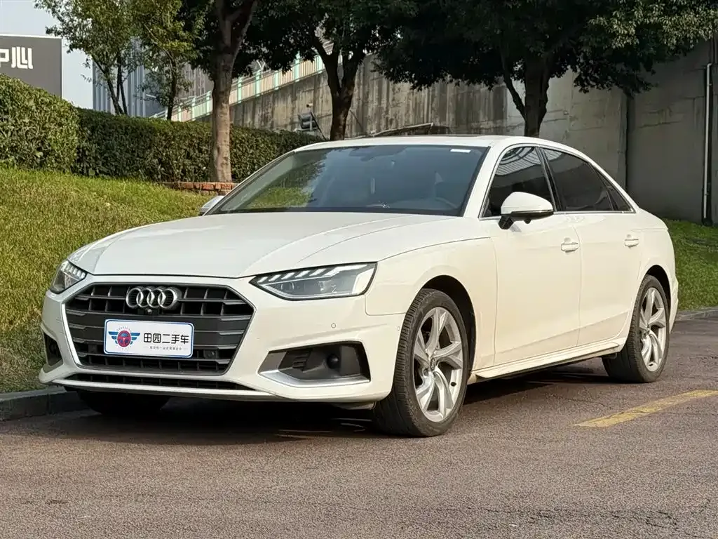 Audi A4L 2021 из CN, фото 1