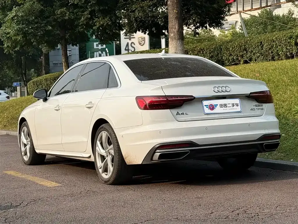 Audi A4L 2021 из CN, фото 4