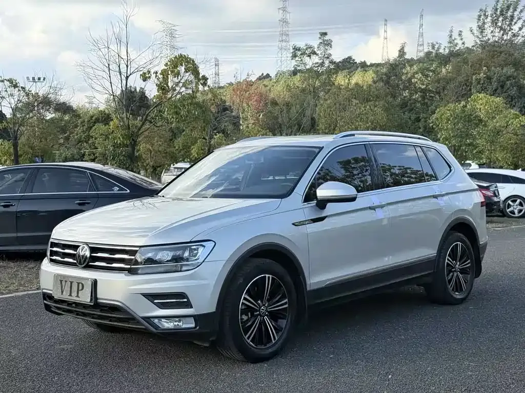 Volkswagen Tiguan L 2021 из CN, фото 1