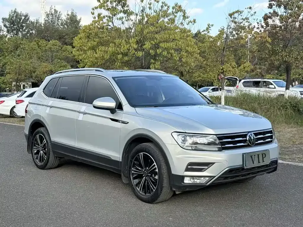 Volkswagen Tiguan L 2021 из CN, фото 3