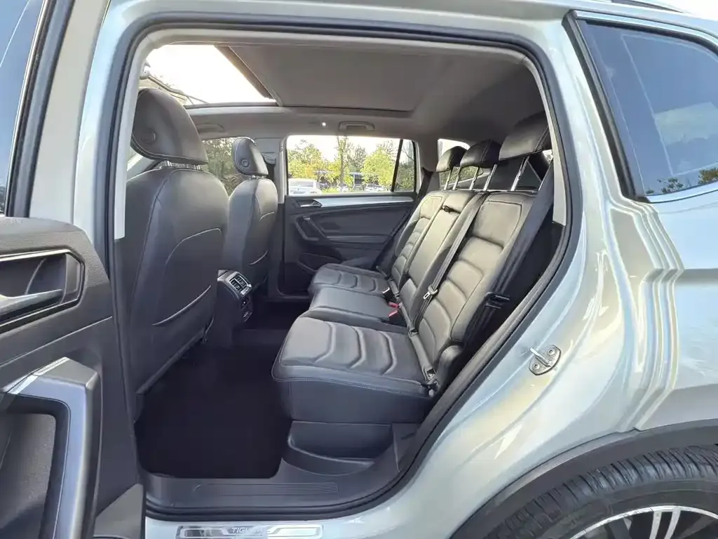 Volkswagen Tiguan L 2021 из CN, фото 8