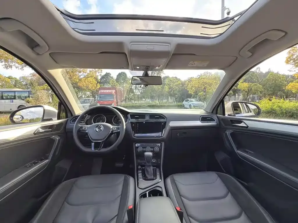 Volkswagen Tiguan L 2021 из CN, фото 9