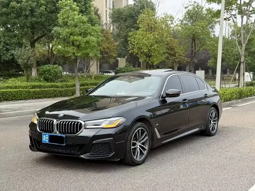 BMW 5 Series — фото 1
