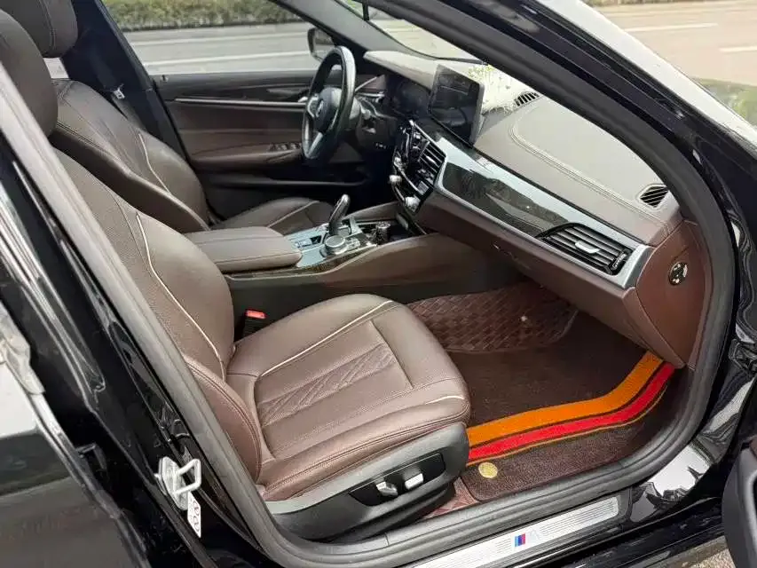 BMW 5 Series — фото 10