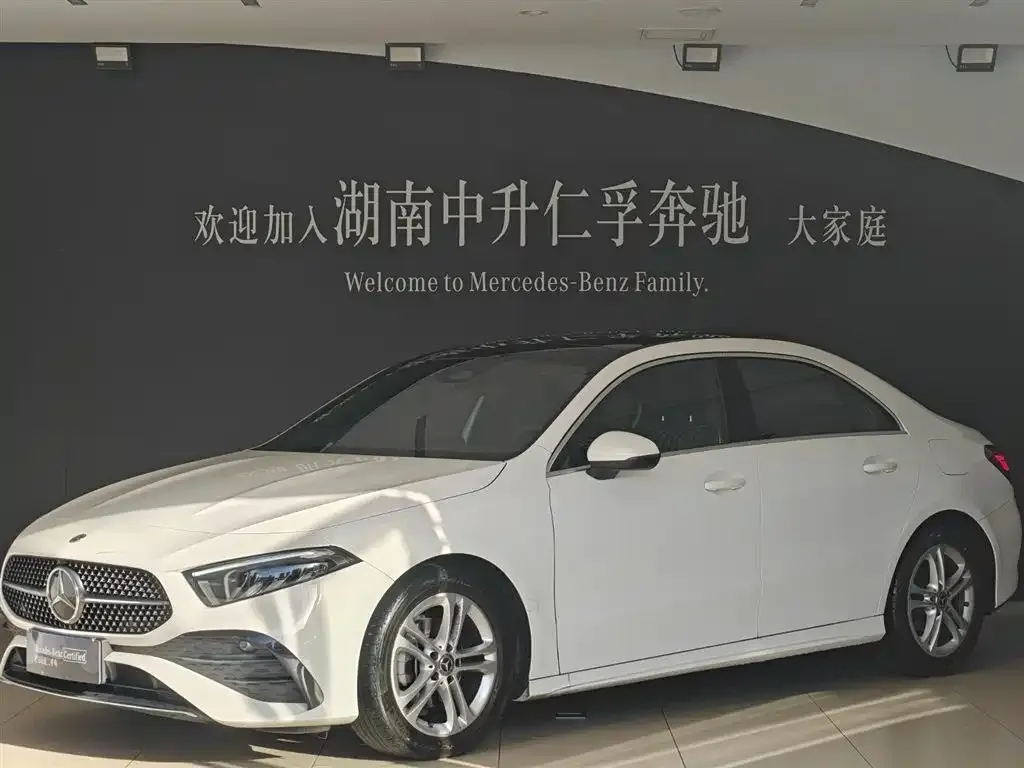 Mercedes-Benz A-Class 2023 из CN, фото 1
