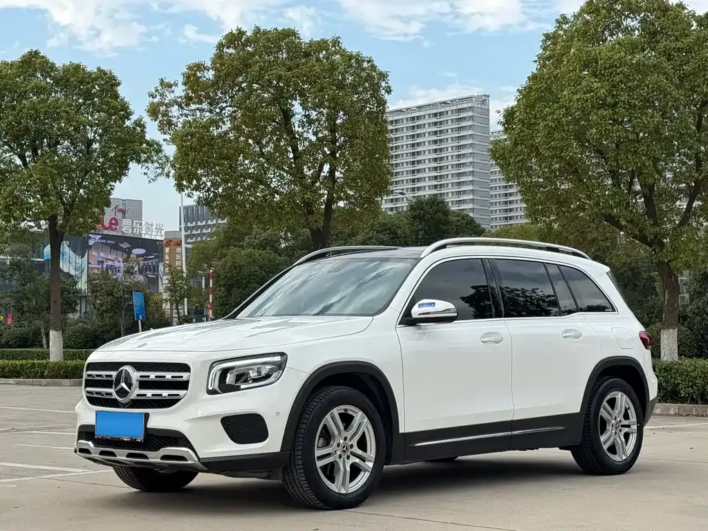 Mercedes-Benz GLB — фото 2
