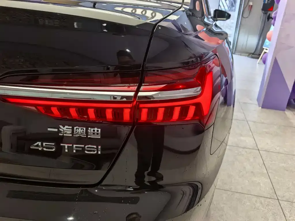 Audi A6L 2025 из CN, фото 9