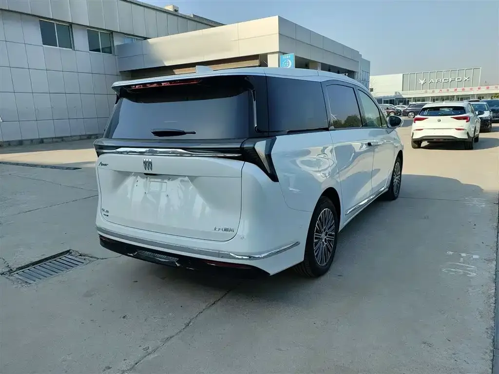 Buick GL8 Hybrid 2024 из CN, фото 7