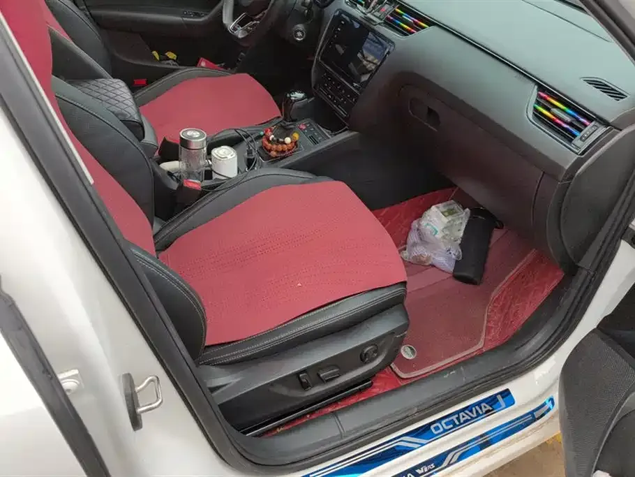 Skoda Octavia 2023 из CN, фото 8