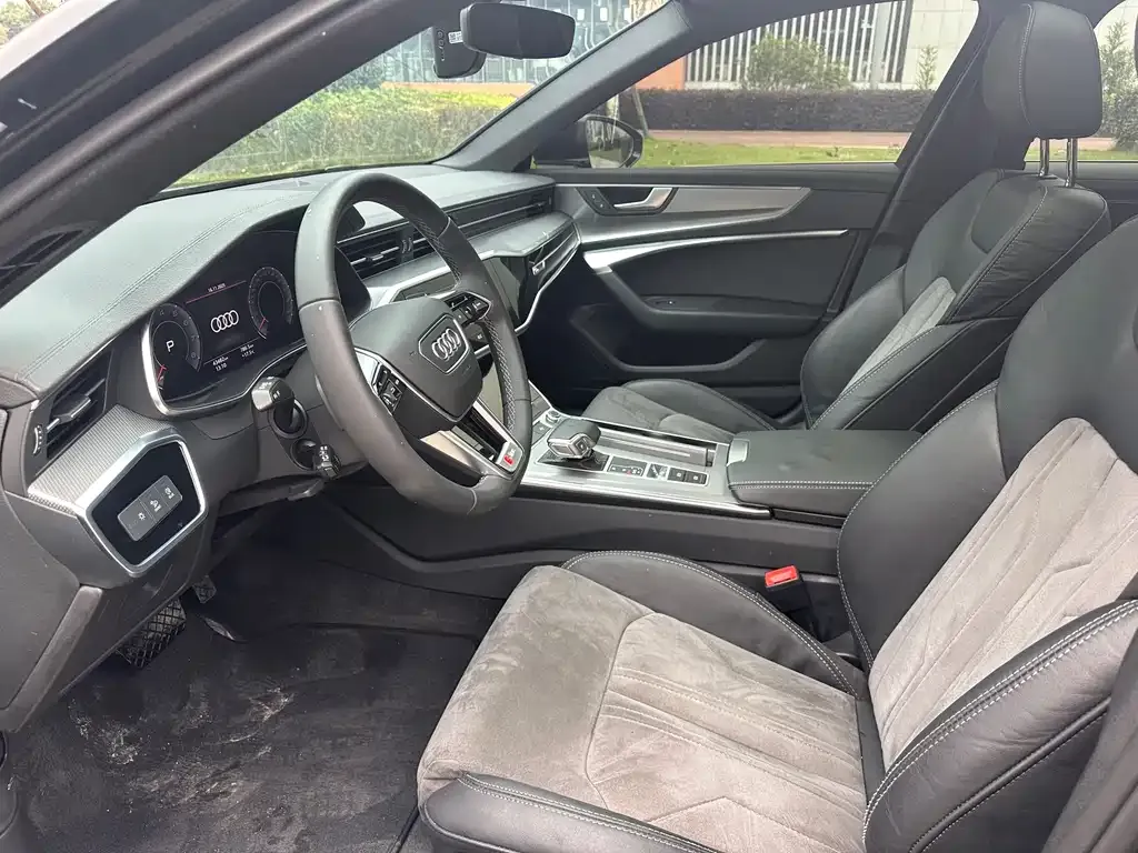Audi A6L 2022 из CN, фото 6