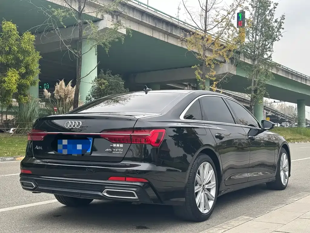 Audi A6L 2022 из CN, фото 9