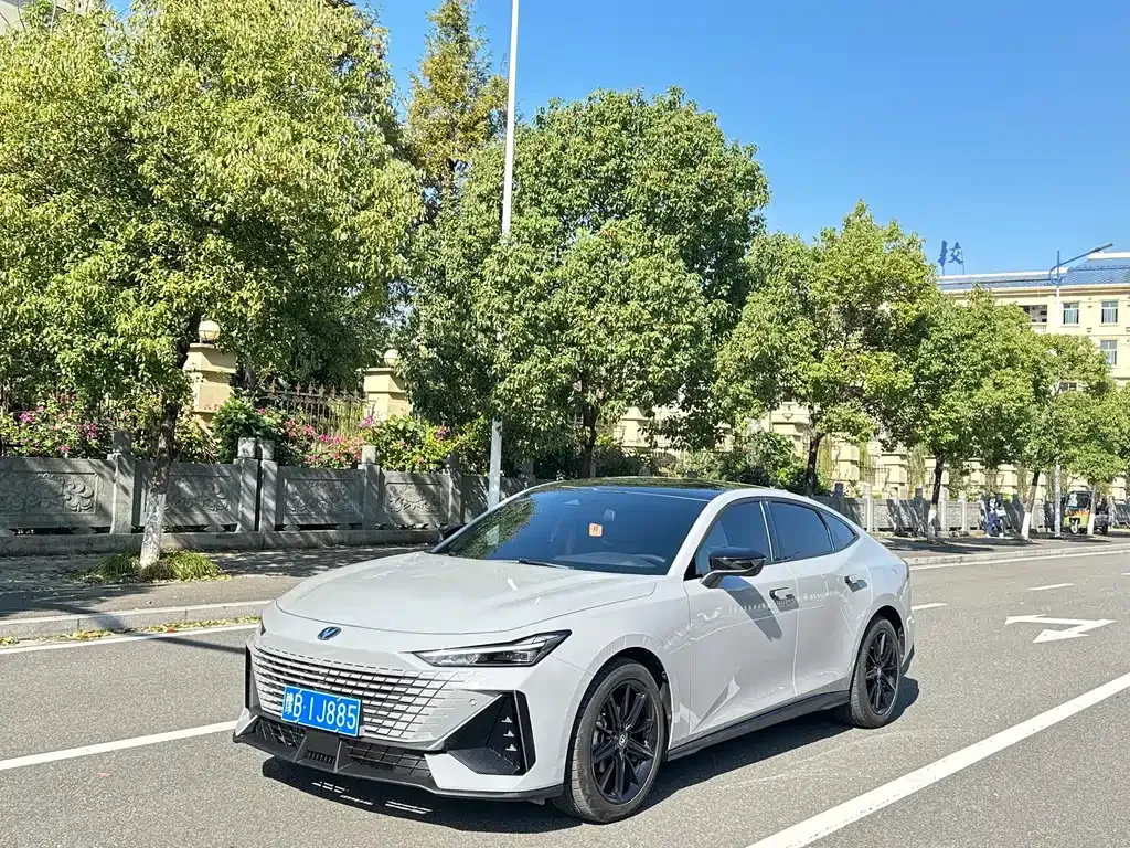 Changan UNI-V
