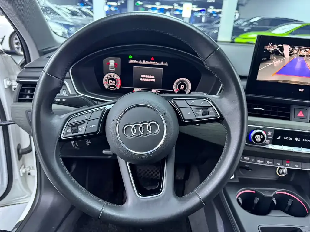 Audi A4L — фото 5