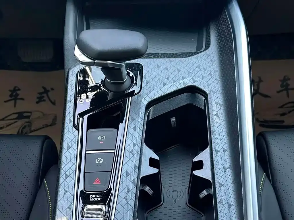 Geely Xingrui 2023 из CN, фото 9