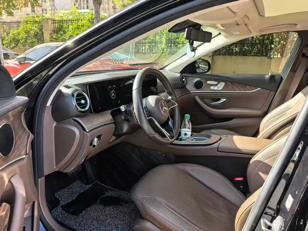 Mercedes-Benz E-Class 2023 из CN, фото 4