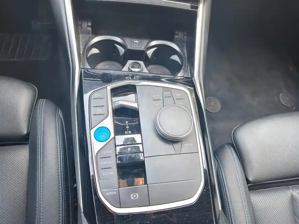 BMW i3 — фото 7