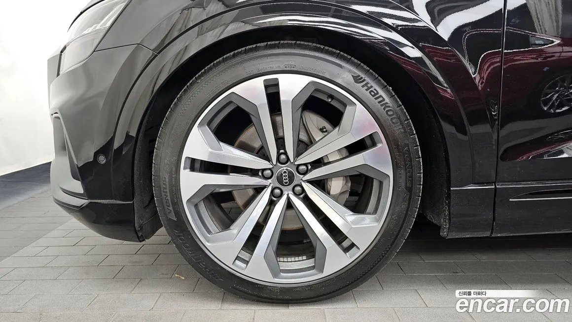 Audi Q8 2023 из KR, фото 5