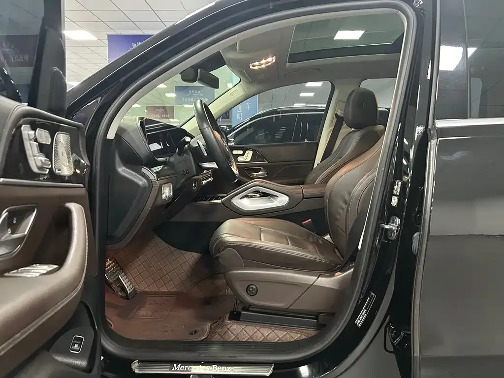 Mercedes-Benz GLS 2023 из CN, фото 4