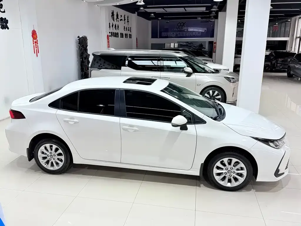 Toyota Corolla 2022 из CN, фото 8