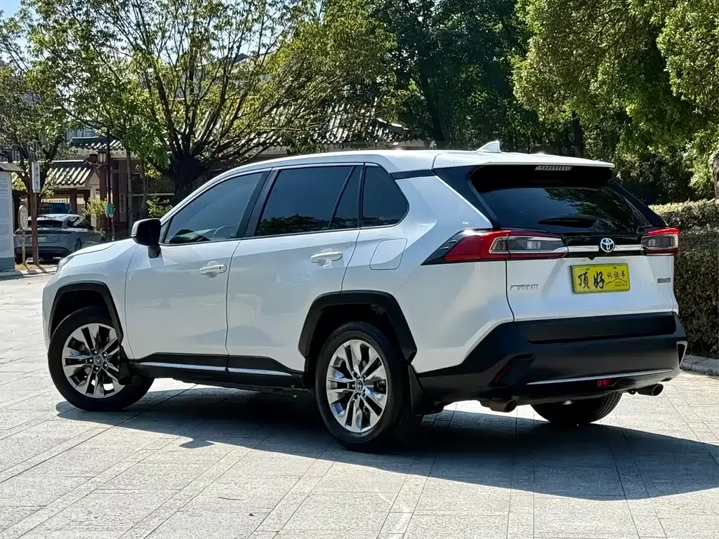 Toyota Wildlander 2022 из CN, фото 7