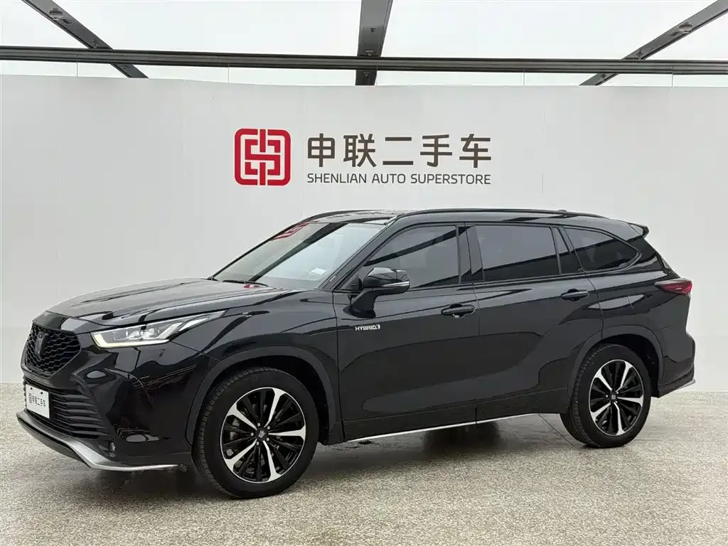 Toyota Crown Kluger 2024 из CN, фото 1