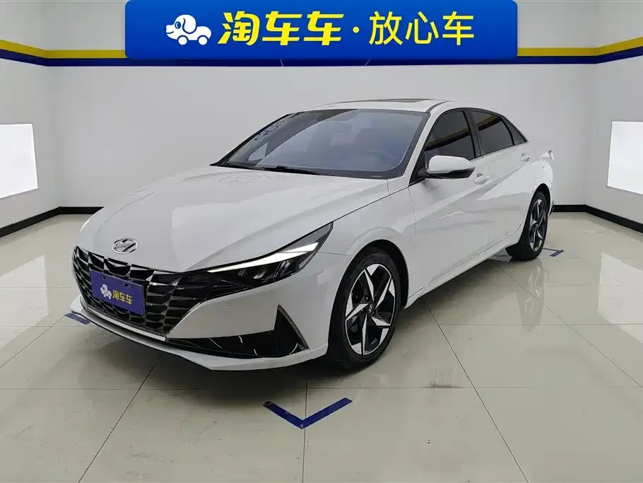 Hyundai Elantra 2023 из CN, фото 1