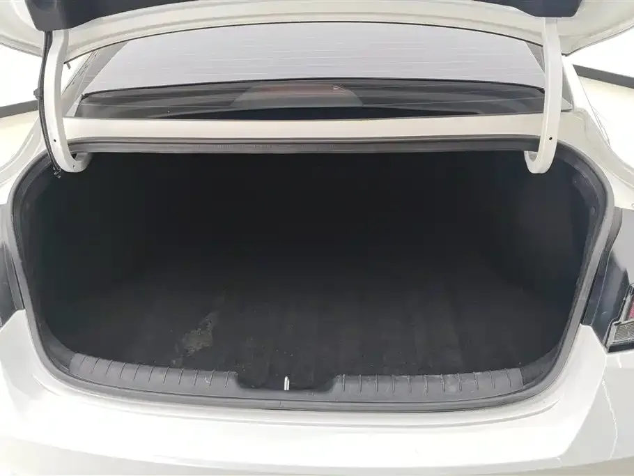 Hyundai Elantra 2023 из CN, фото 4
