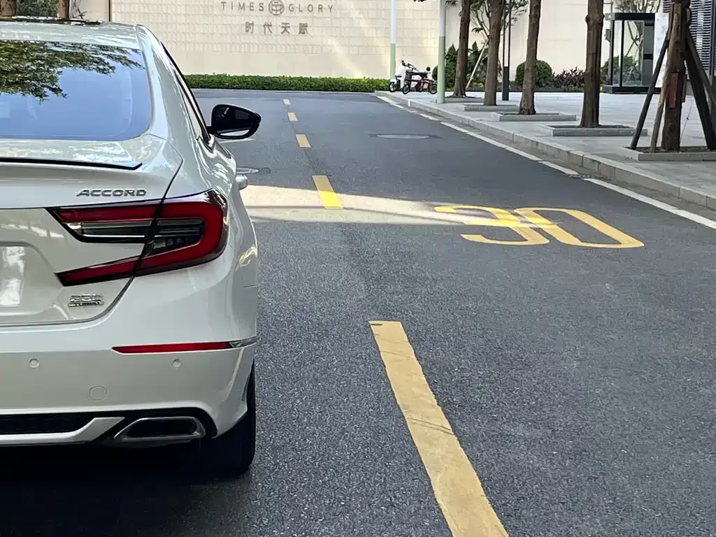 Honda Accord 2023 из CN, фото 10