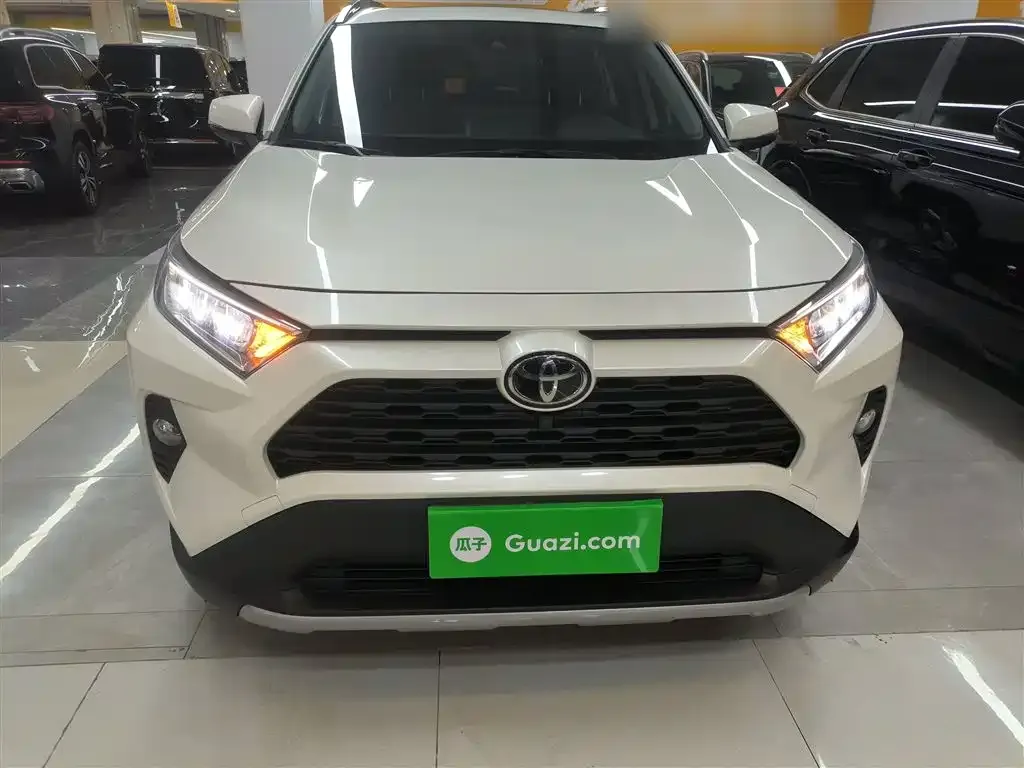 Toyota RAV4 2021 из CN, фото 3