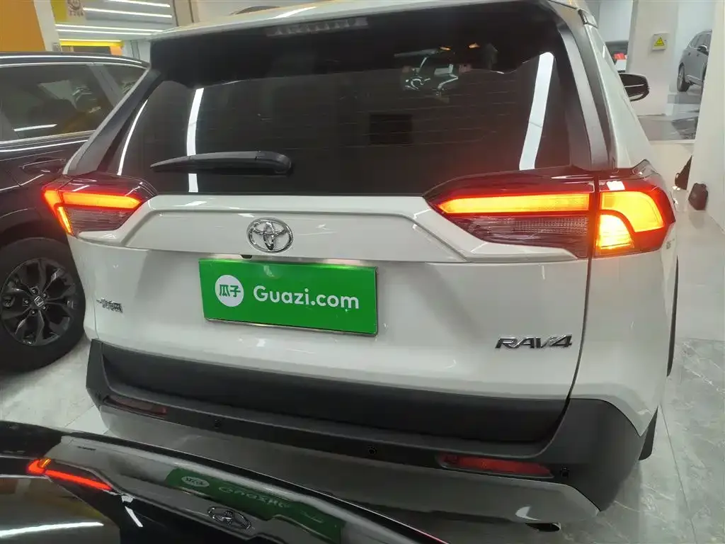 Toyota RAV4 2021 из CN, фото 6