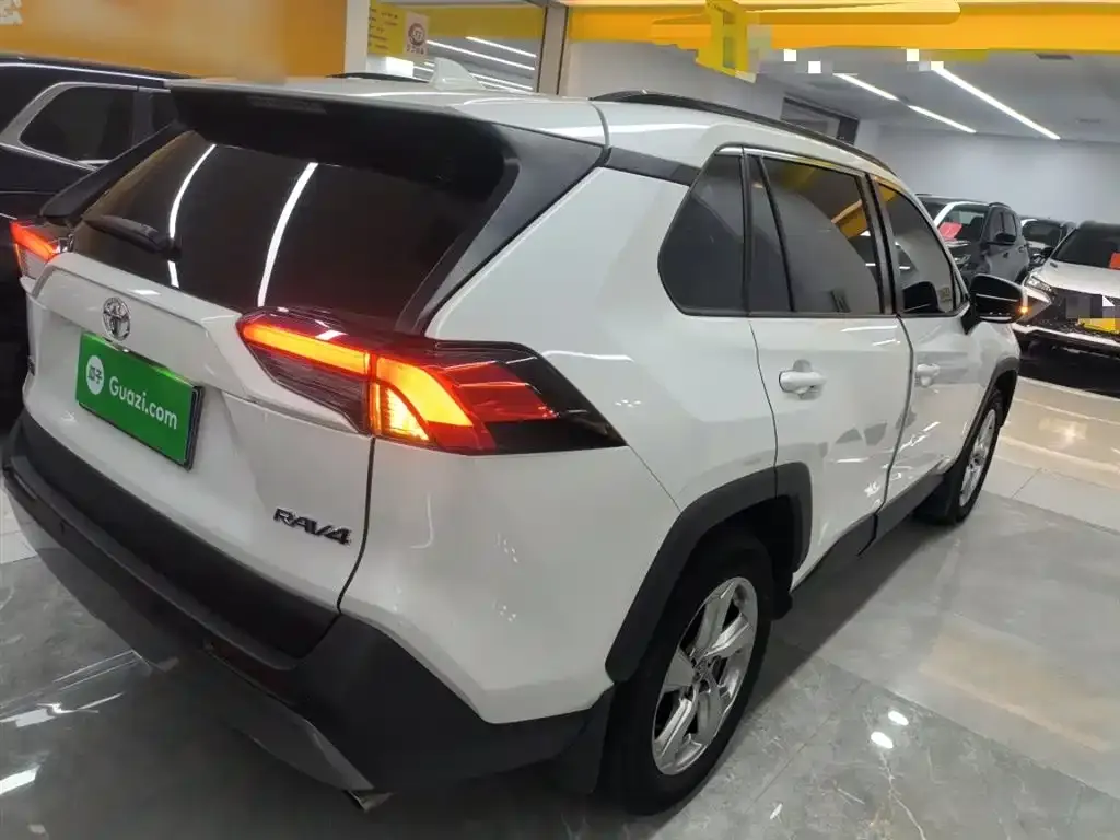 Toyota RAV4 2021 из CN, фото 7