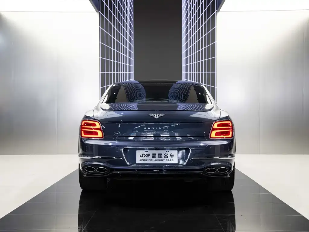 Bentley Flying Spur 2024 из CN, фото 10