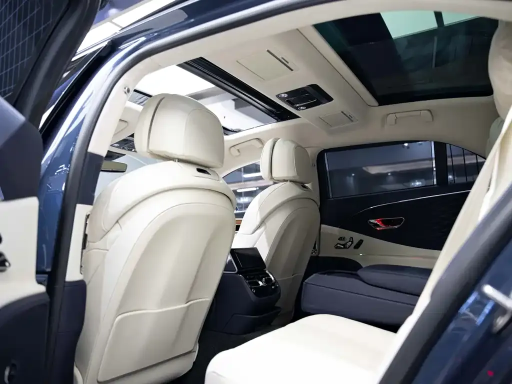 Bentley Flying Spur 2024 из CN, фото 9