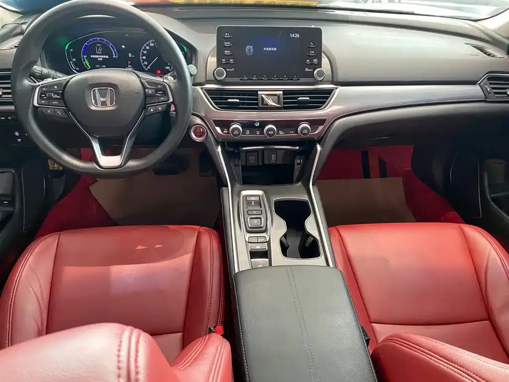 Honda Accord — фото 10