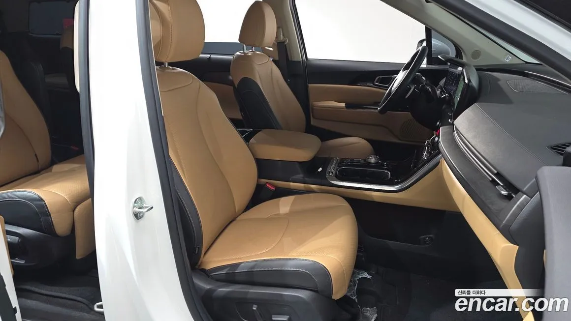 Kia Carnival — фото 10