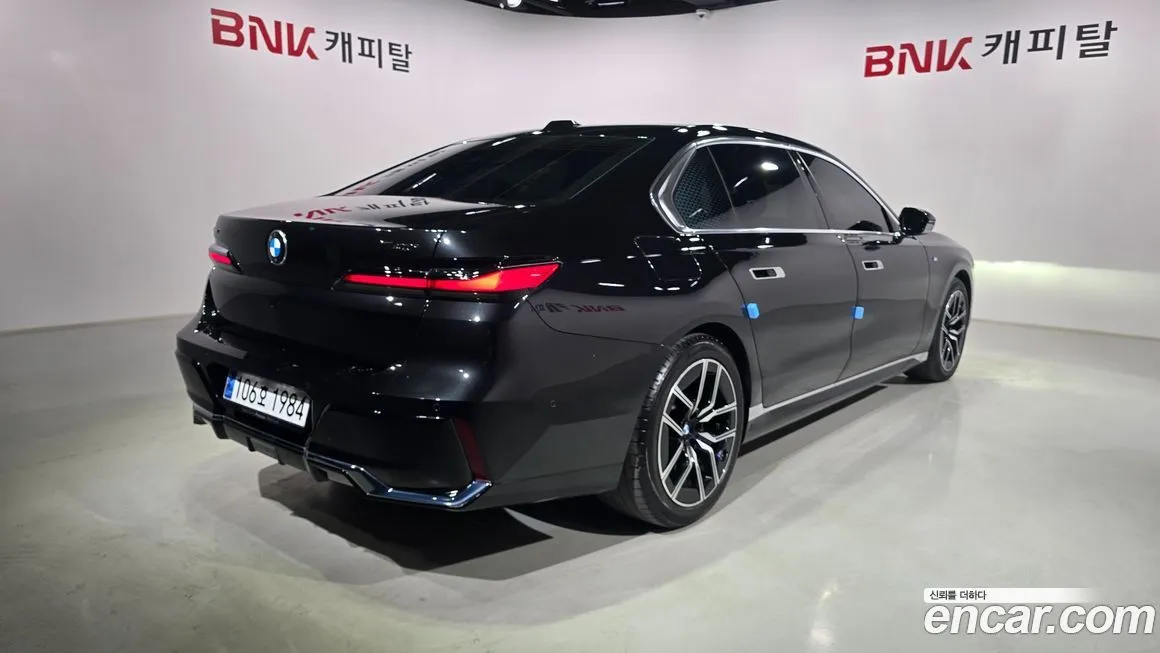 BMW 7-Series 2024 из KR, фото 2