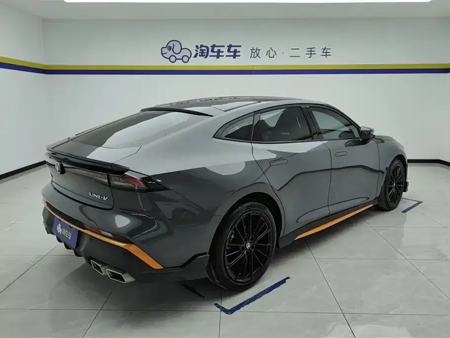 Changan UNI-V 2024 из CN, фото 3