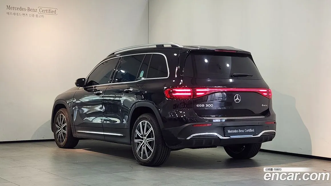 Mercedes-Benz EQB — фото 2