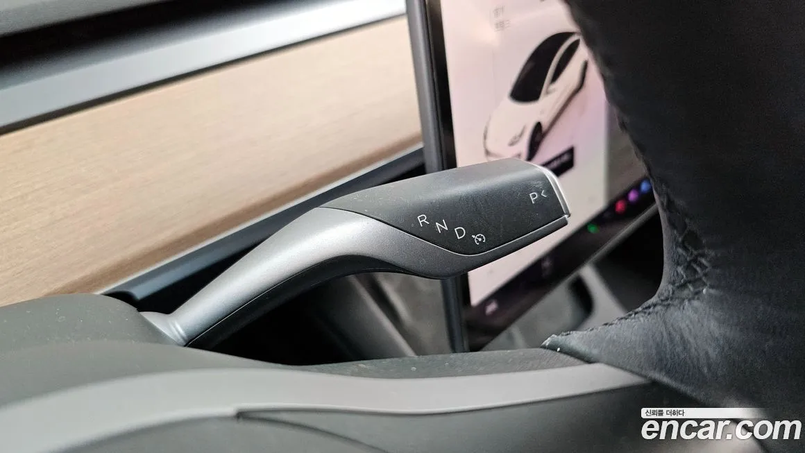 Tesla Model 3 — фото 9