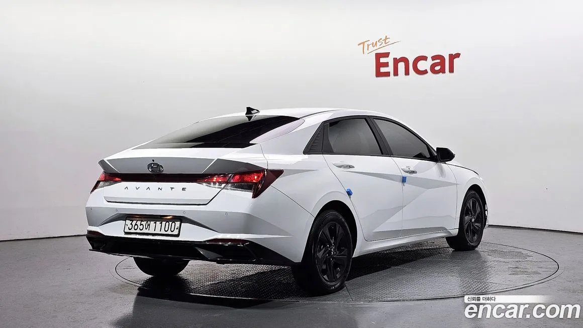 Hyundai AVANTE — фото 2