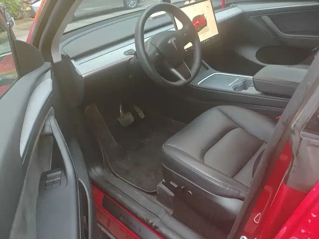 Tesla Model Y 2024 из CN, фото 7