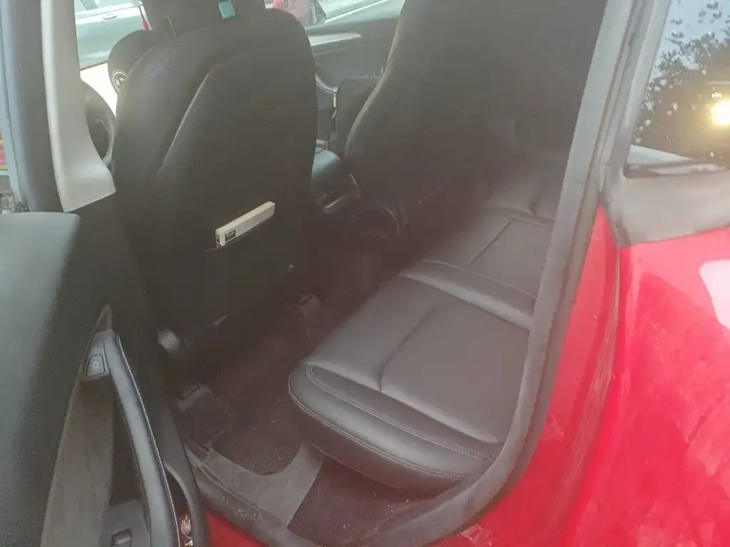 Tesla Model Y 2024 из CN, фото 8