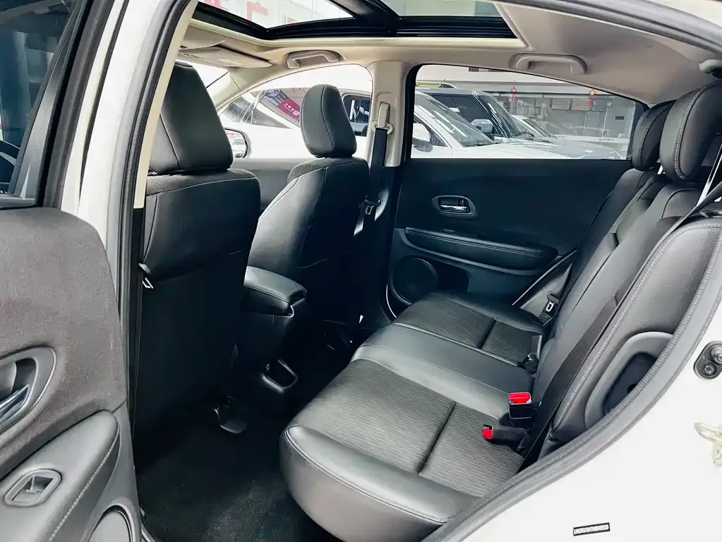 Honda Vezel 2022 из CN, фото 4